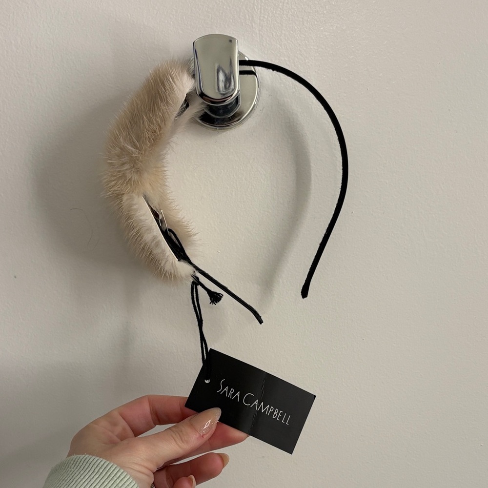 NWT Sara Campbell Beige Fur Hairband